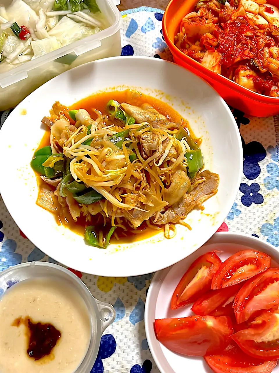 Snapdishの料理写真:ピーナッツ🥜豆腐　野菜炒め　トマト🍅　キムチ　水キムチ|4jinoanataさん