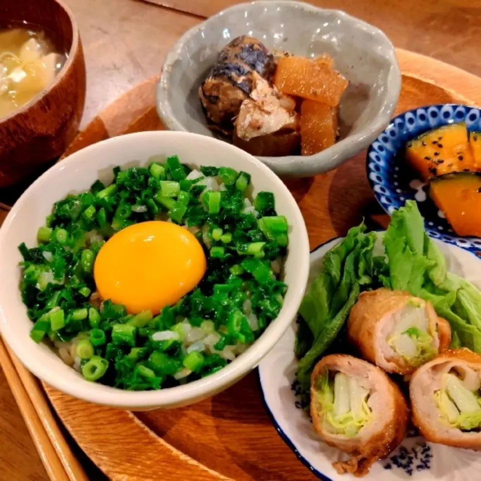 晩ごはん✨
ネギ飯
白菜豚バラ巻き
鯖缶大根
かぼちゃ塩バター|さらママさん