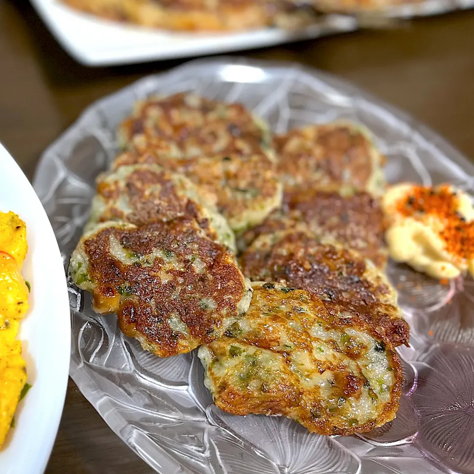 Snapdishの料理写真:山芋と納豆の磯辺揚げ|arisaさん