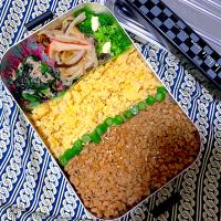 三食丼弁当