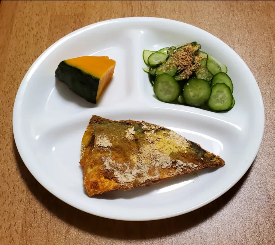 塩鯖のグリルカレームニエル
きゅうりの酢の物
かぼちゃ
えのき茸の味噌汁
ご飯🍚|ナナさん