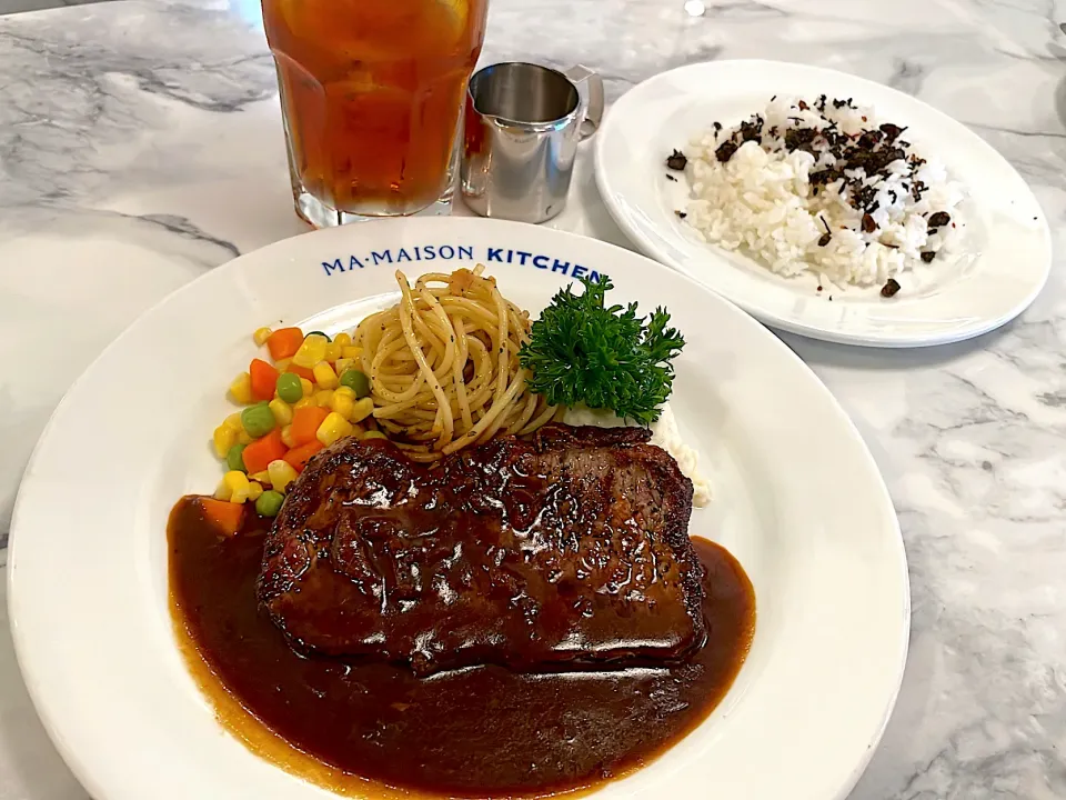 Striploin Steak with Red Wine Sauce|270w178bさん