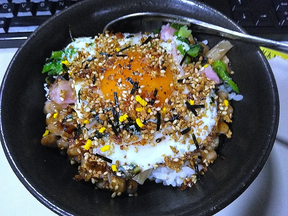 なめ茸チーズ入りショゴス丼|darkbaronさん