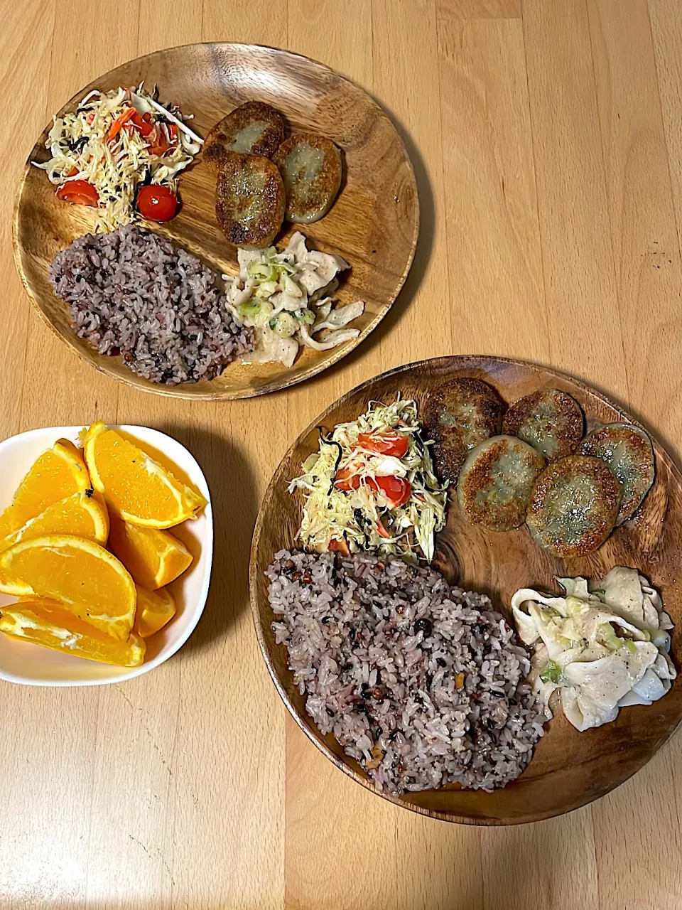 焼餅　豚トロねぎ塩焼き　キャベツのチョレギサラダ　オレンジ|そのみさん