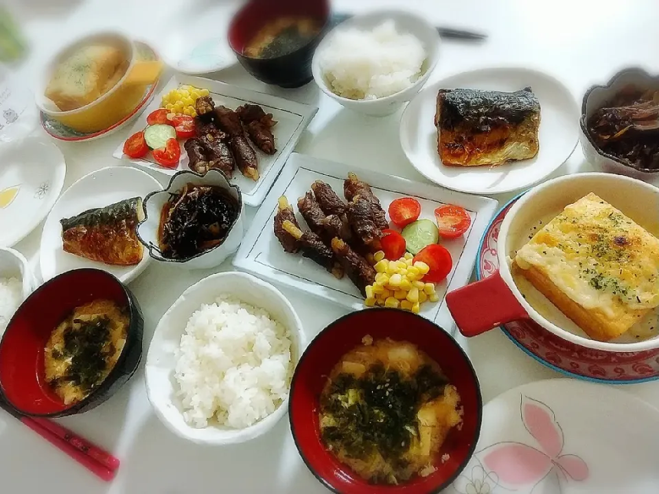 夕食(*^^*)
牛肉のポテト巻き
鯖塩焼き
厚揚げのベーコンチーズ焼き
ひじき煮
お味噌汁(卵、豆腐、海苔フレーク)|プリン☆さん