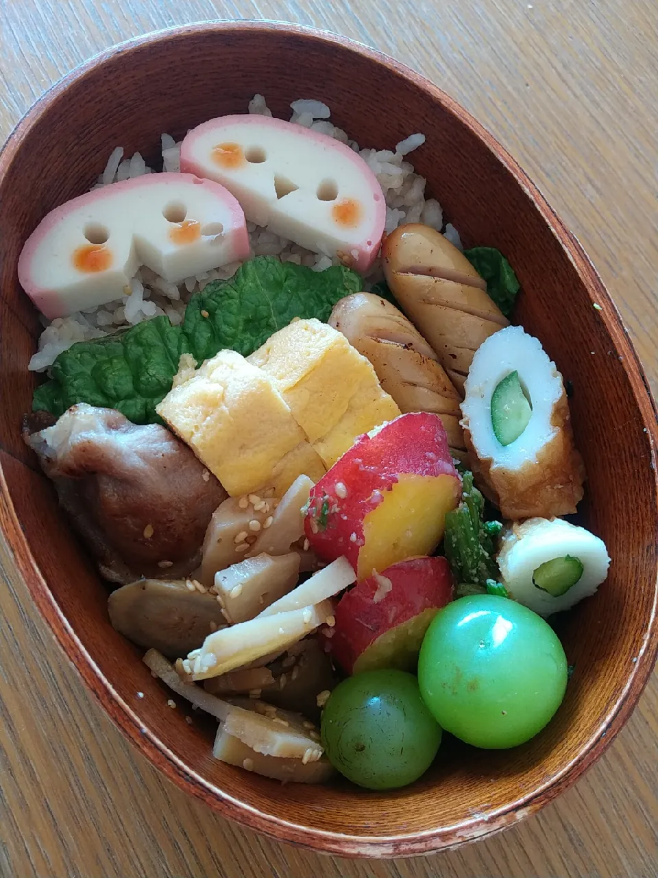 Snapdishの料理写真:秋の遠足弁当|まきごろうさん