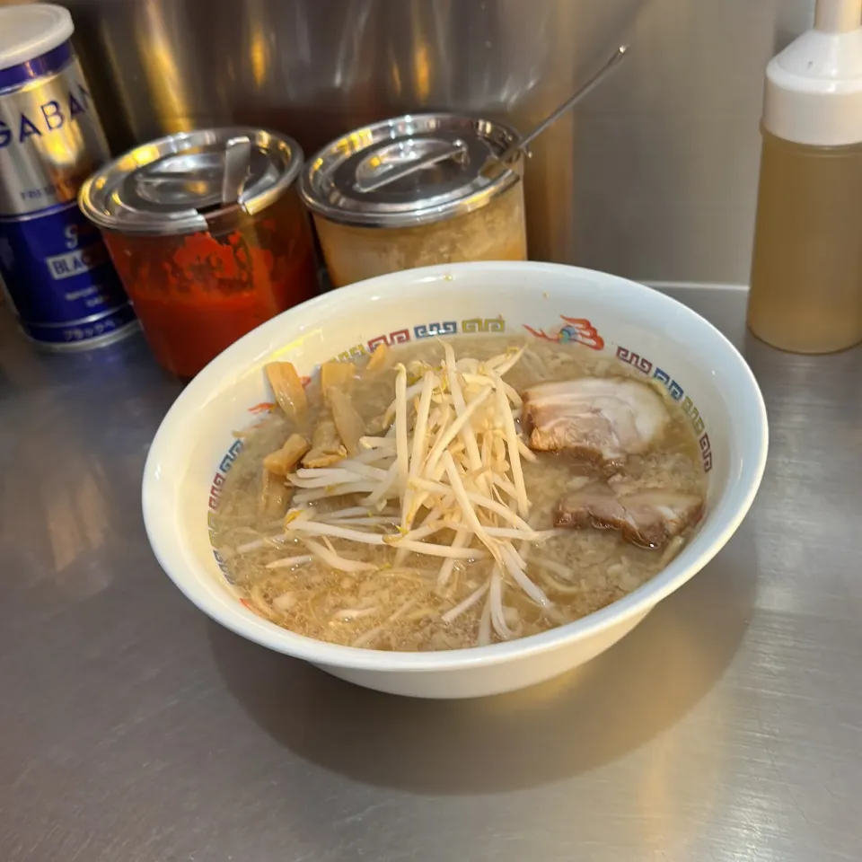 ＃夜勤明け　明けました。ので　＃朝ラー　ですよ、　＃ラーメン　ですよ！　ここは　＃ホープ軒　でさよ！|Hajime Sakaiさん