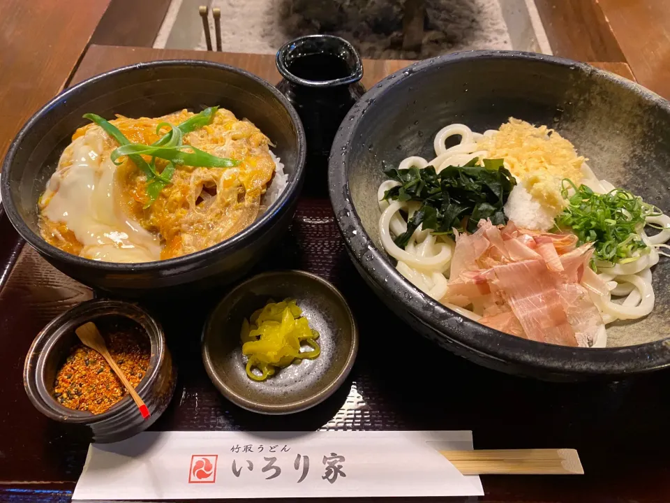 Snapdishの料理写真:かつ丼とぶっかけうどんのセット|buhizouさん