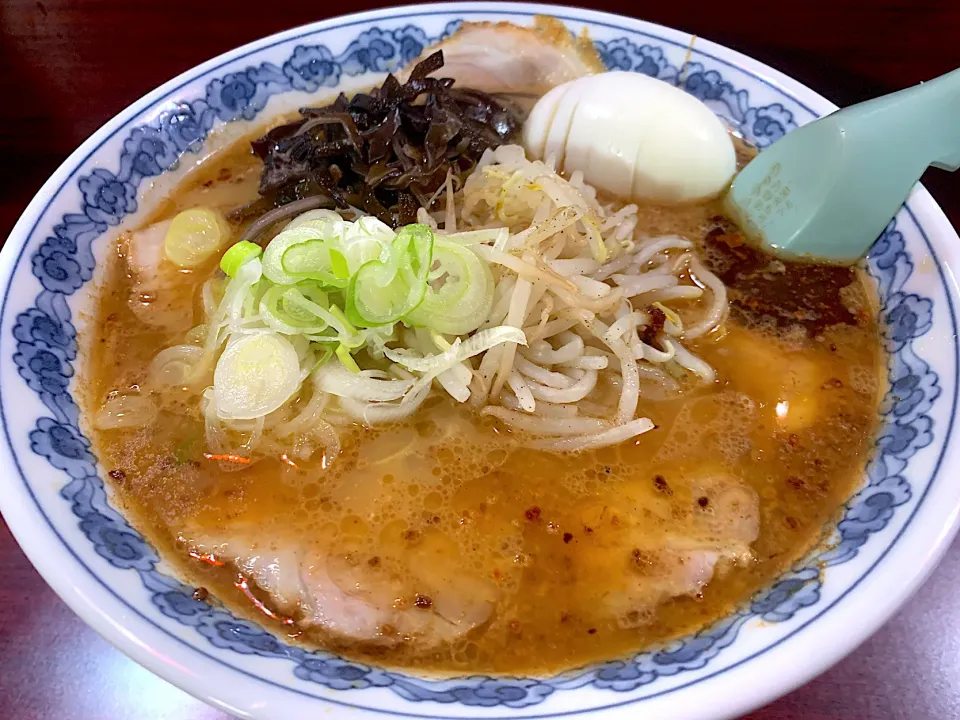 特大盛ラーメン|ぶりっとさん