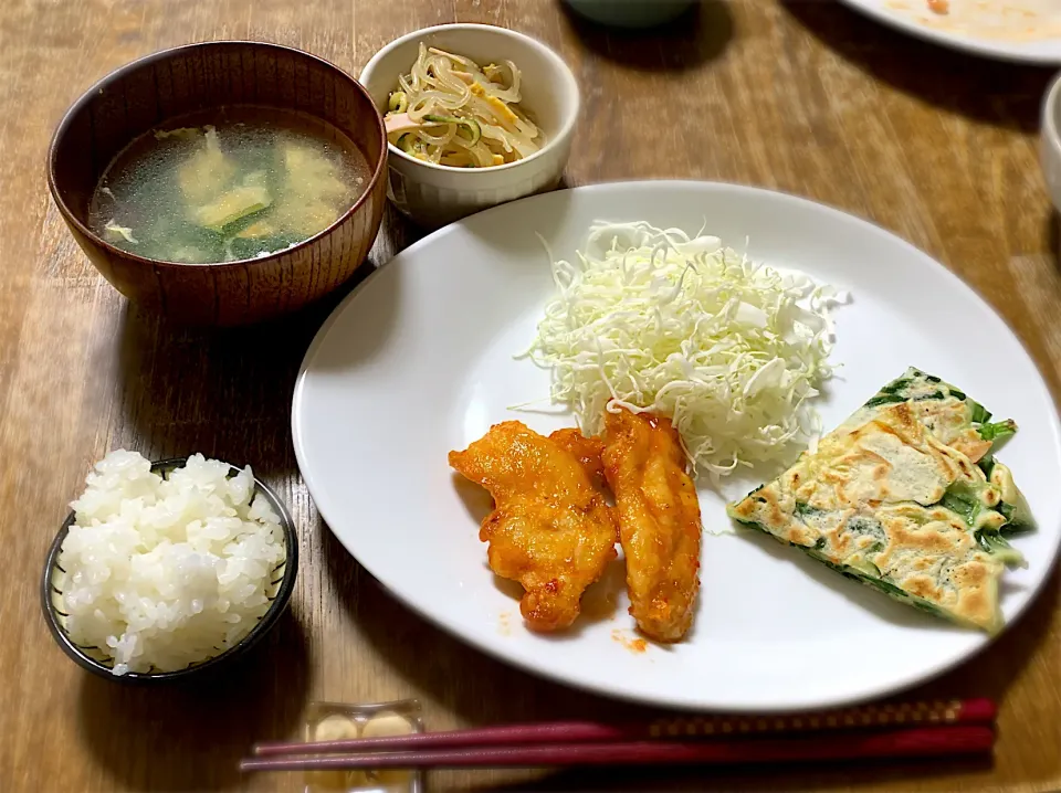 鶏チリ・ニラチヂミ・春雨サラダ・かきたま汁・ご飯|ちびろ菌さん