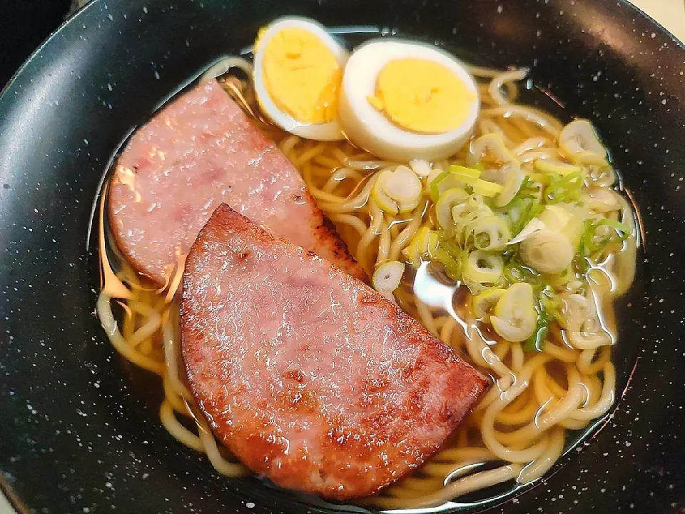 崖の上のポニョラーメン|居酒屋ちともさん