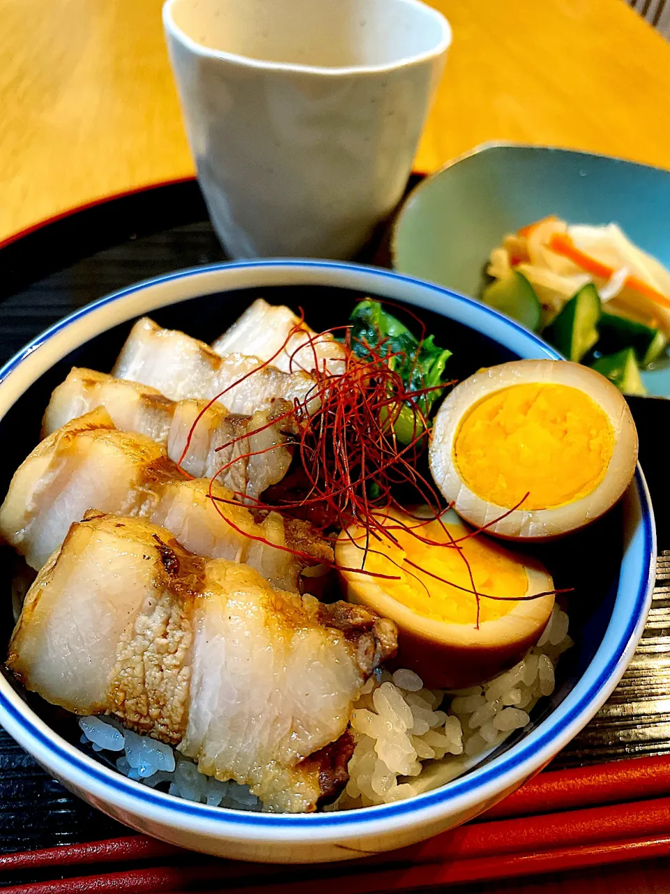 Snapdishの料理写真:豚角煮丼|Mikaさん