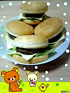 Snapdishの料理写真:🍔チーズバーガー🍔|KAORUNSHEEPさん