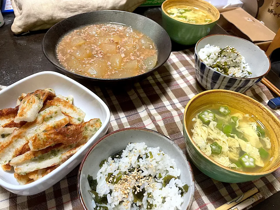 Snapdishの料理写真:晩ごはん★冬瓜のひき肉あんかけ、ちくわの磯辺揚げ、わかめごはん、オクラと卵のとろみスープ|ハルさん