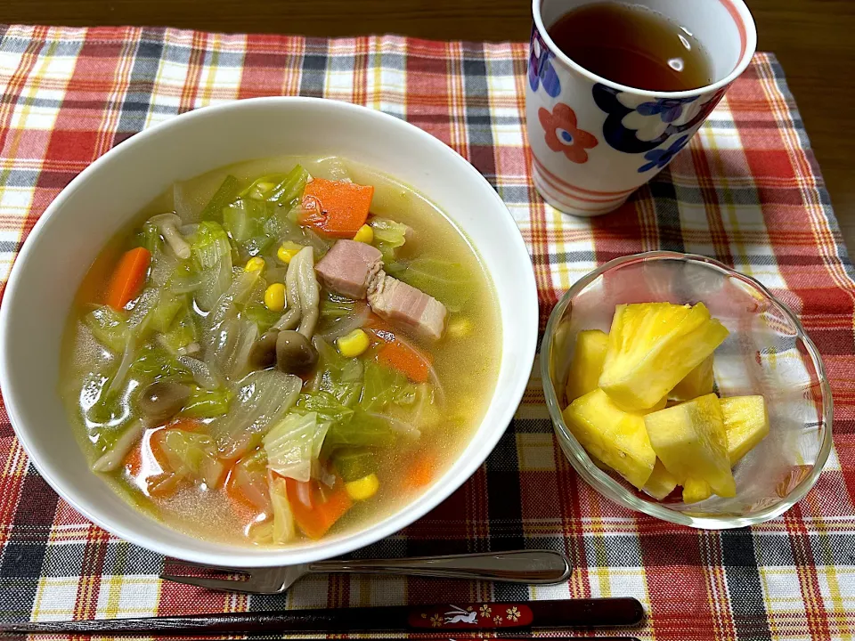 具だくさんコンソメスープ|Emiさん