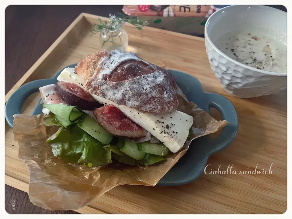 おひとり様ランチ🥪|yucca@さん