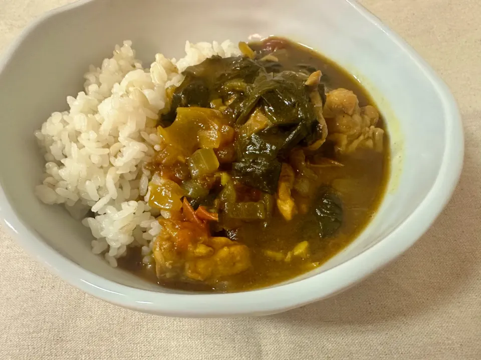 ほうれん草とトマトカレー🍛|HALさん