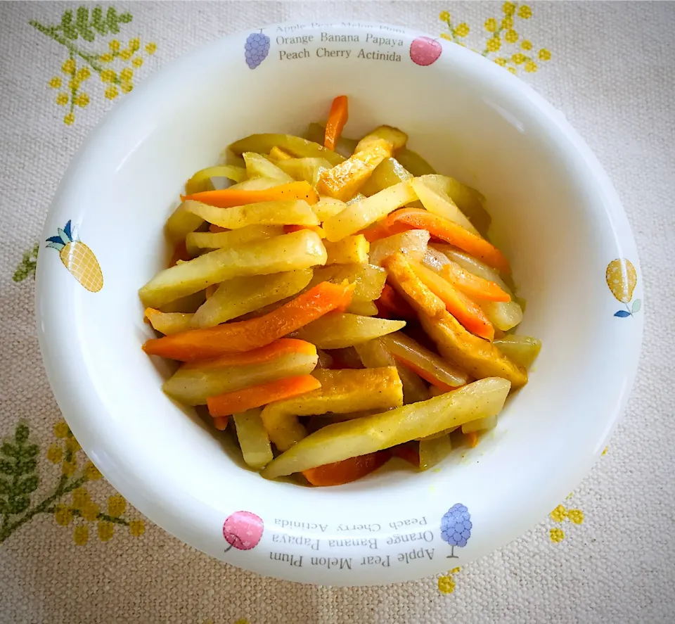 自家栽培のヤーコン初収穫！
ヤーコンのカレー味のきんぴら|🌻ako ·͜·♡peco🌻さん