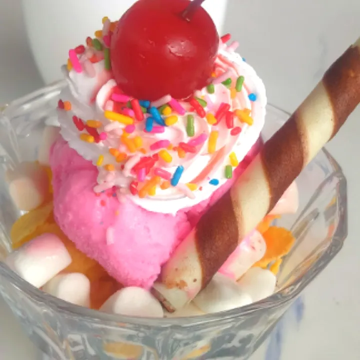 Strawberry Cherry Ice Cream|Harlina  (Malaysia)さん