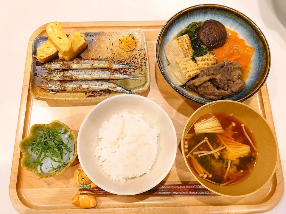 肉豆腐、ししゃも、だし巻き卵、イカ刺し、味噌汁|sorsmdさん