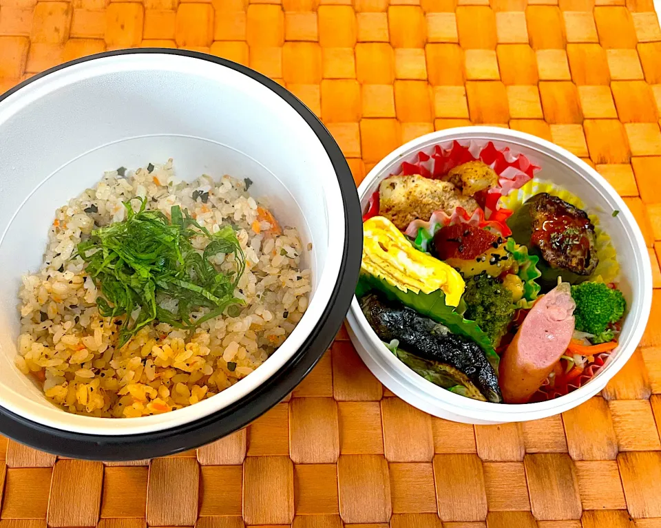 中学生息子のお弁当🍱 塩鮭の炊き込みご飯弁当🍙|Snow10さん