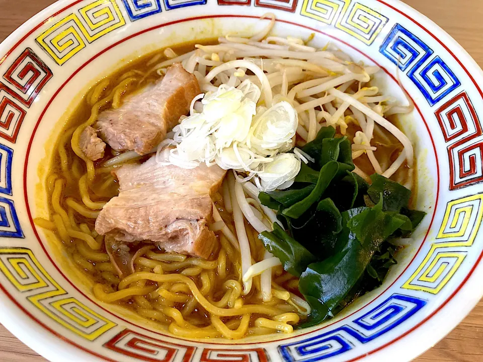 Snapdishの料理写真:室蘭カレーラーメン🍜|NOBUちえさん