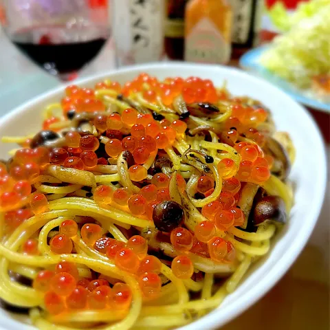 「おうちパスタ バジル」を使ってみたSnapdishの料理・レシピ写真:しめじとイクラのバジルパスタ🍝