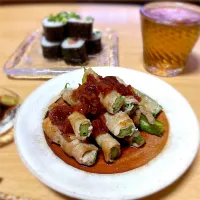 肉巻きうりずん豆（四角豆）の梅肉ソース|yu--さん