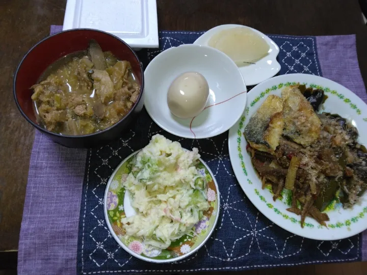 作りおきおかずで昼ごはん|よっちびやばんぶーさん