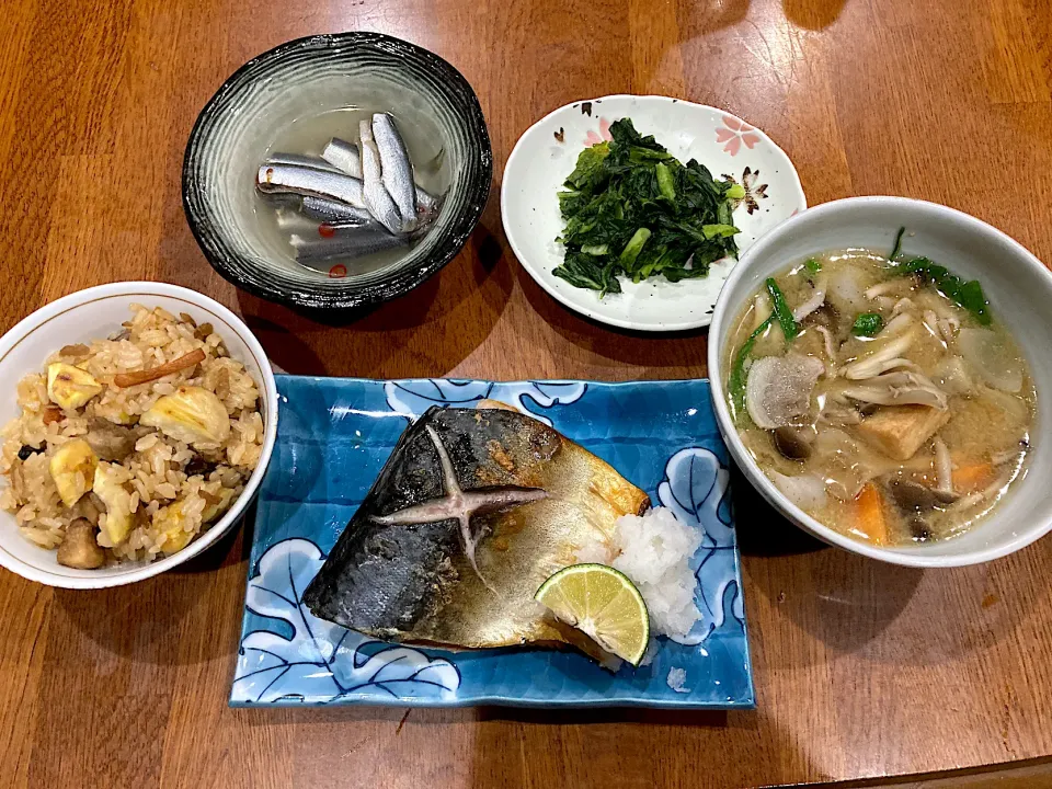 Snapdishの料理写真:娘のリクエスト　秋の味 晩ご飯|sakuramochiさん