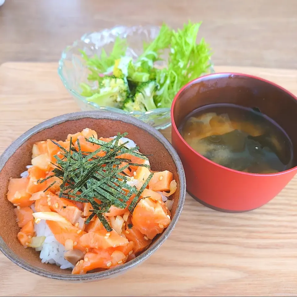 ハワイアンサーモンポキ丼|あっきさん