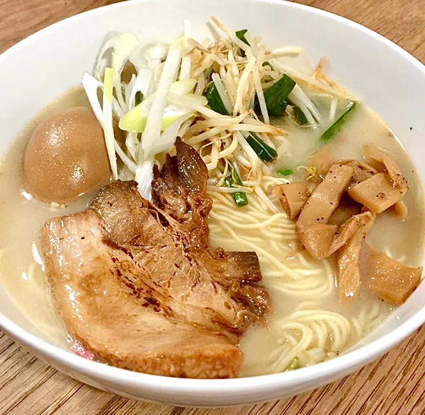 Snapdishの料理写真:インスタントラーメンde昼ごはん・・|ばくあんしゃさん