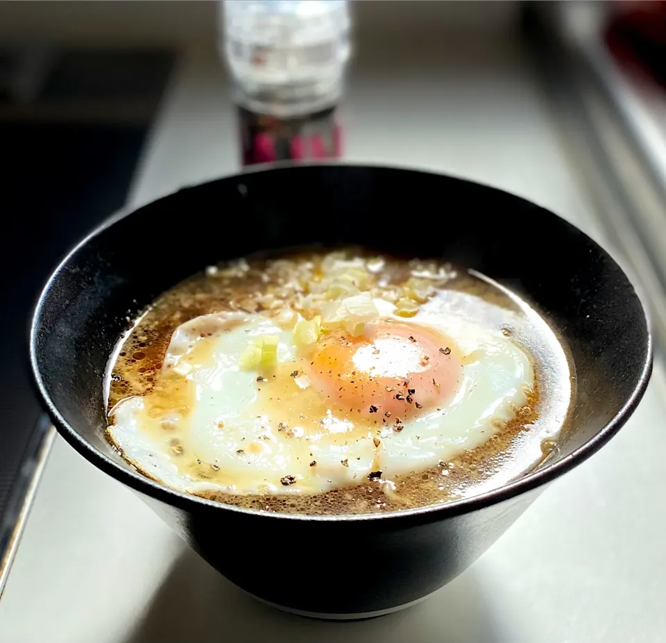 ラーメンに目玉焼き|かっちゃん杉さん