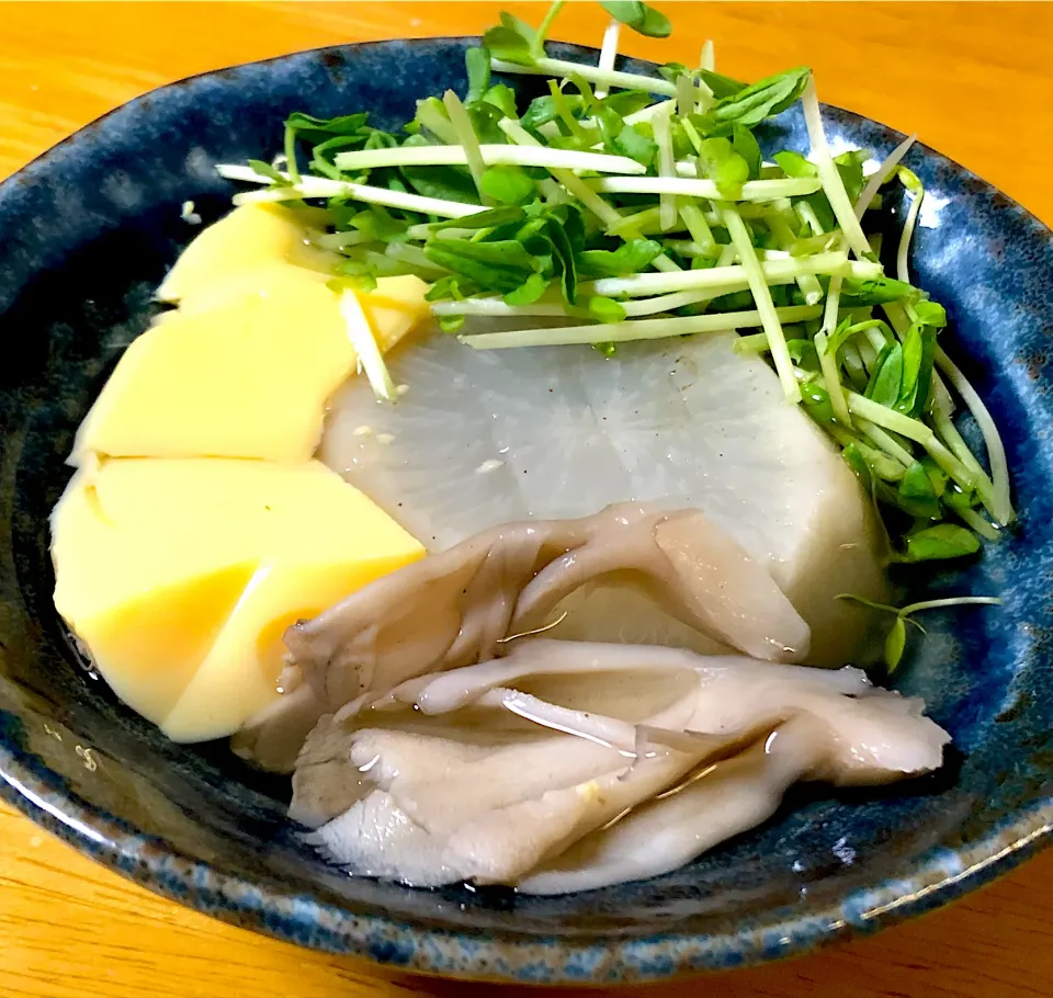 しみしみ大根と玉子豆腐の柚子出汁煮|ゆうりさん