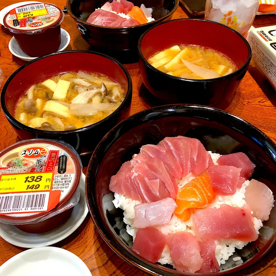 海鮮丼😋もちろん値引きの刺身です🍣|すかラインさん