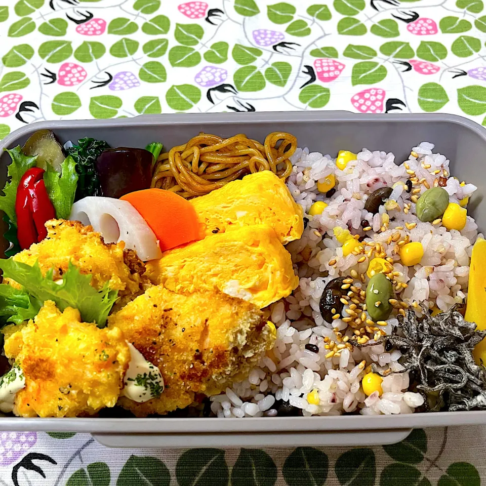 コーンごはん弁当(夫)☆10月25日|kaoriさん