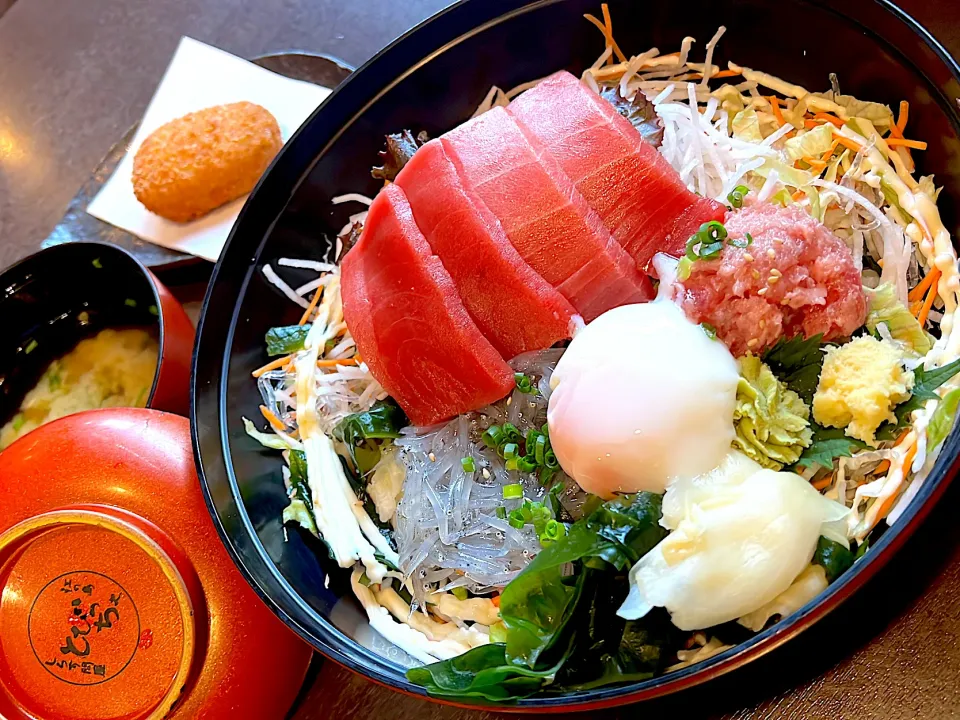 Snapdishの料理写真:マグロしらす丼|あーちゃんさん