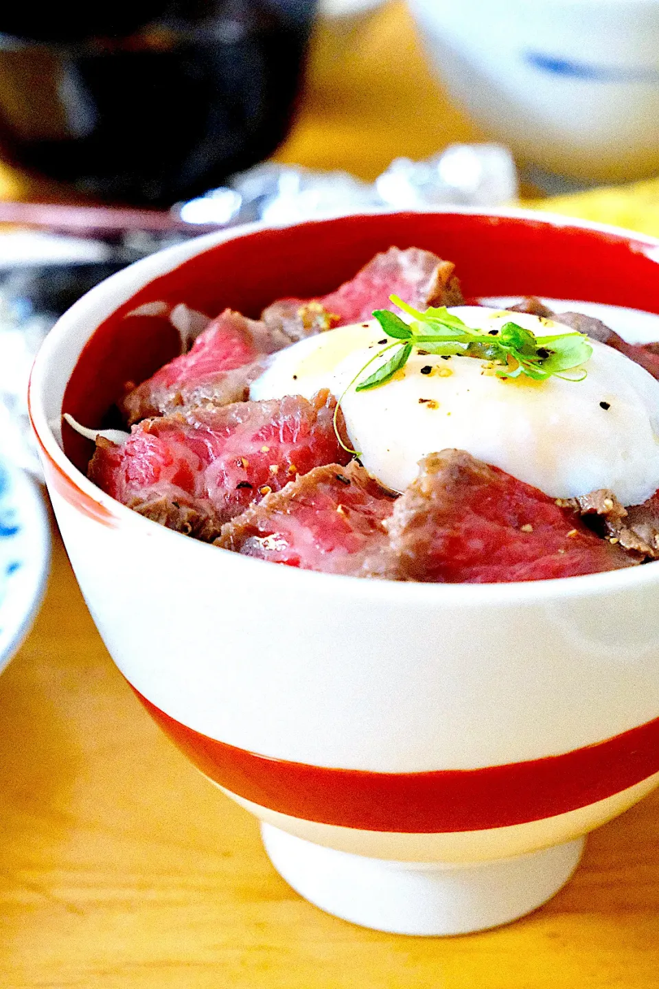 ローストビーフ丼|しろくまさん