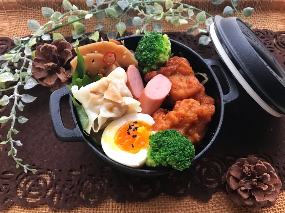 Snapdishの料理写真:誤差ありアルモンデ弁当|まなまな♡さん