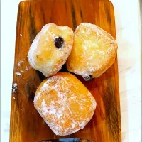 Snapdishの料理写真:bomboloni Donuts|Renita Ruzlanさん