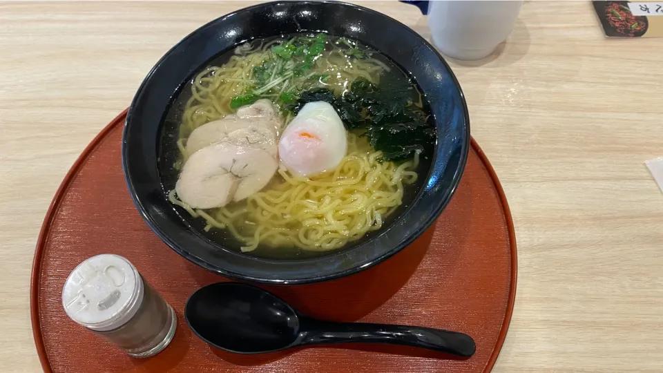 道の駅とよはしのいっしょうめし本店さんの鶏塩ラーメン|Morito Kamiyaさん