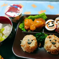 Snapdishの料理写真:置き弁

学校お休みの子供の置き弁

#鶏釜飯
#チキンカツ カレーのせ
#ふわふわつみれ汁|morizさん