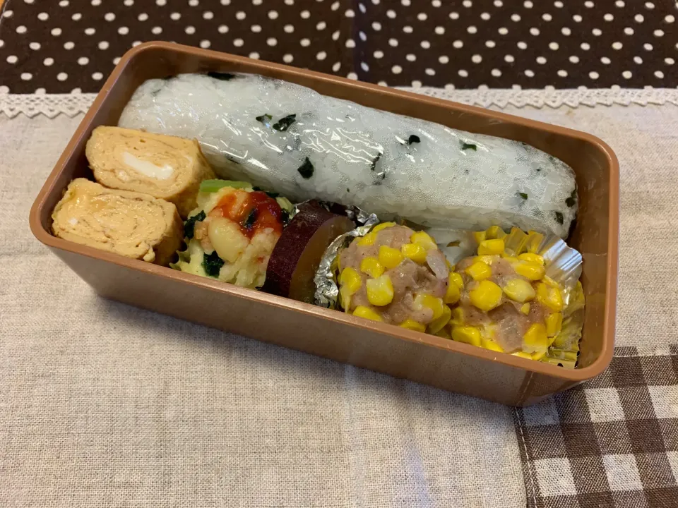 コーン焼売🌽卵焼き🥚ポテサラ🥔さつま芋甘露煮🍠|あやこさん