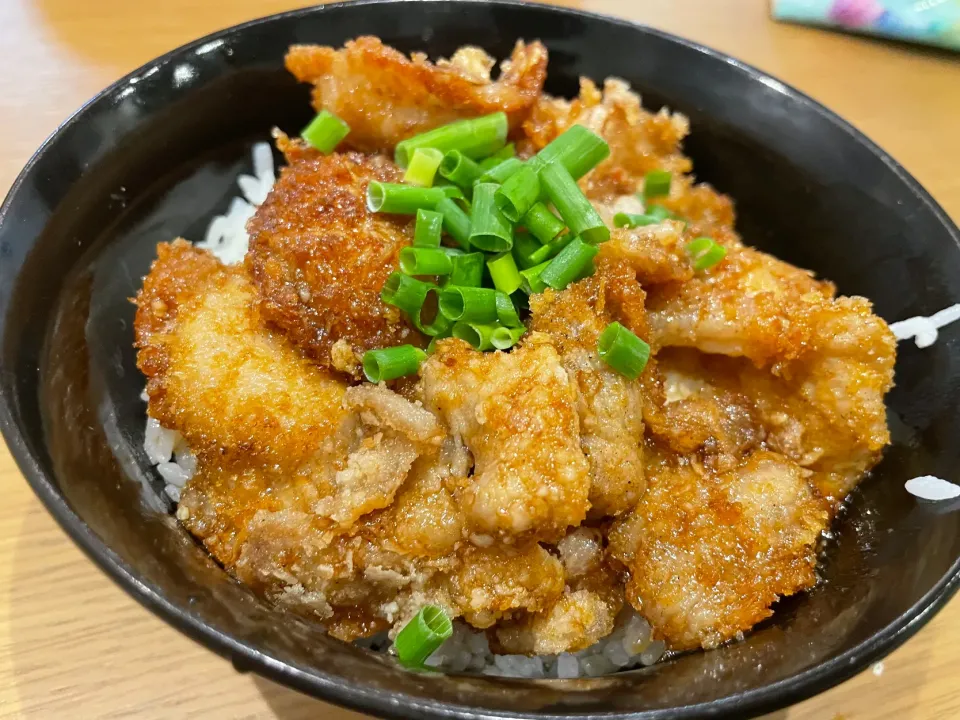 薄切り豚ロースでタレカツ丼|おーたたくとさん