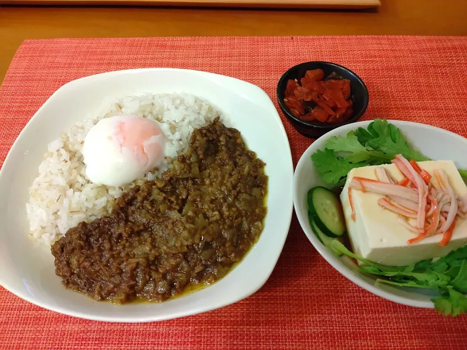 ☆キーマカレー温玉のせ
☆豆腐サラダ
☆福神漬|chikakoさん