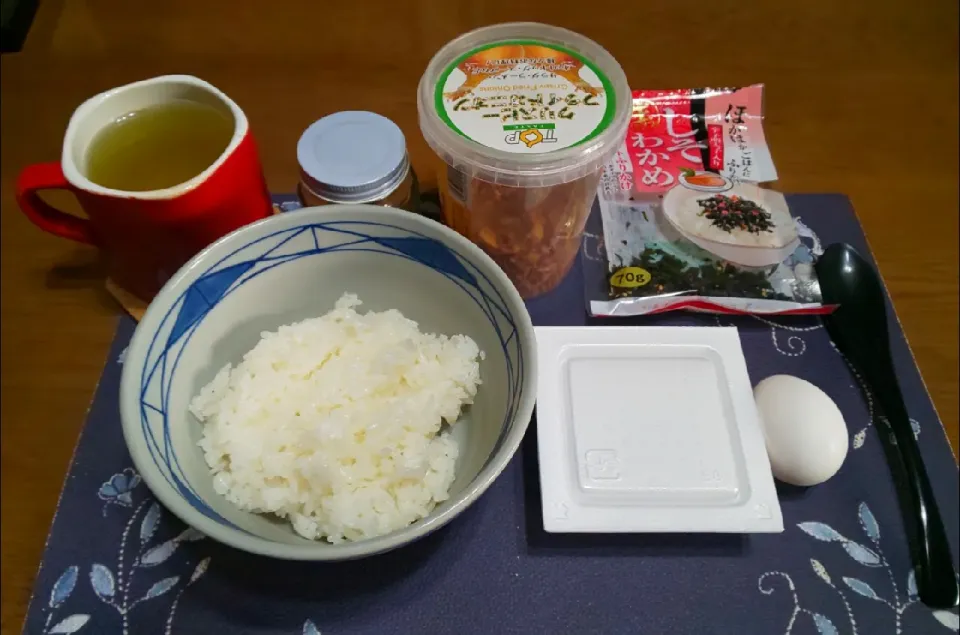 卵かけ納豆ご飯(朝ご飯)|enarinさん