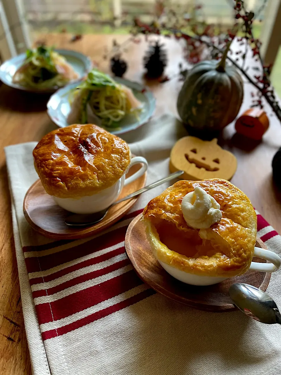 Snapdishの料理写真:カップで簡単♡ホットパンプキンパイ🎃|Mariruさん