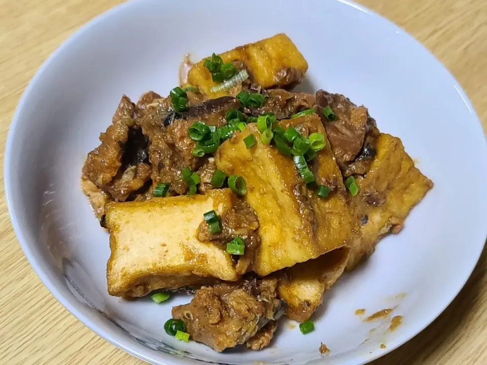 厚揚げと鯖の炒め煮|なっつさん