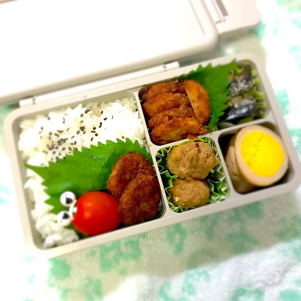 SJK弁当🍱〜麻婆茄子・煮玉子・山芋唐揚げ・肉団子|華恋さん