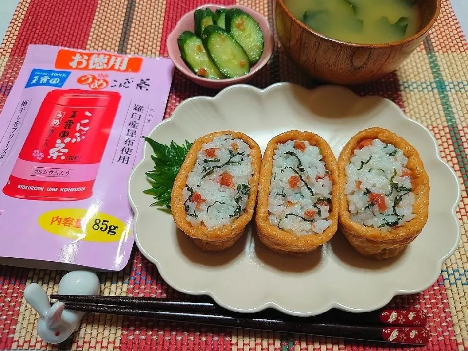 Snapdishの料理写真:❁梅こんぶ茶おいなりさん
❁きゅうりと梅こんぶ茶の浅漬け
❁わかめのおみそ汁|みかんちょこさん